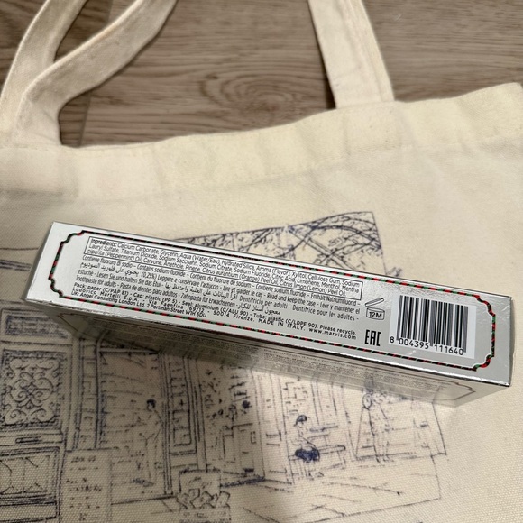 Marvis Sweet & Sour Rhubarb Toothpaste w Hint of Mint/ 75ml/4.0oz - Picture 3 of 3